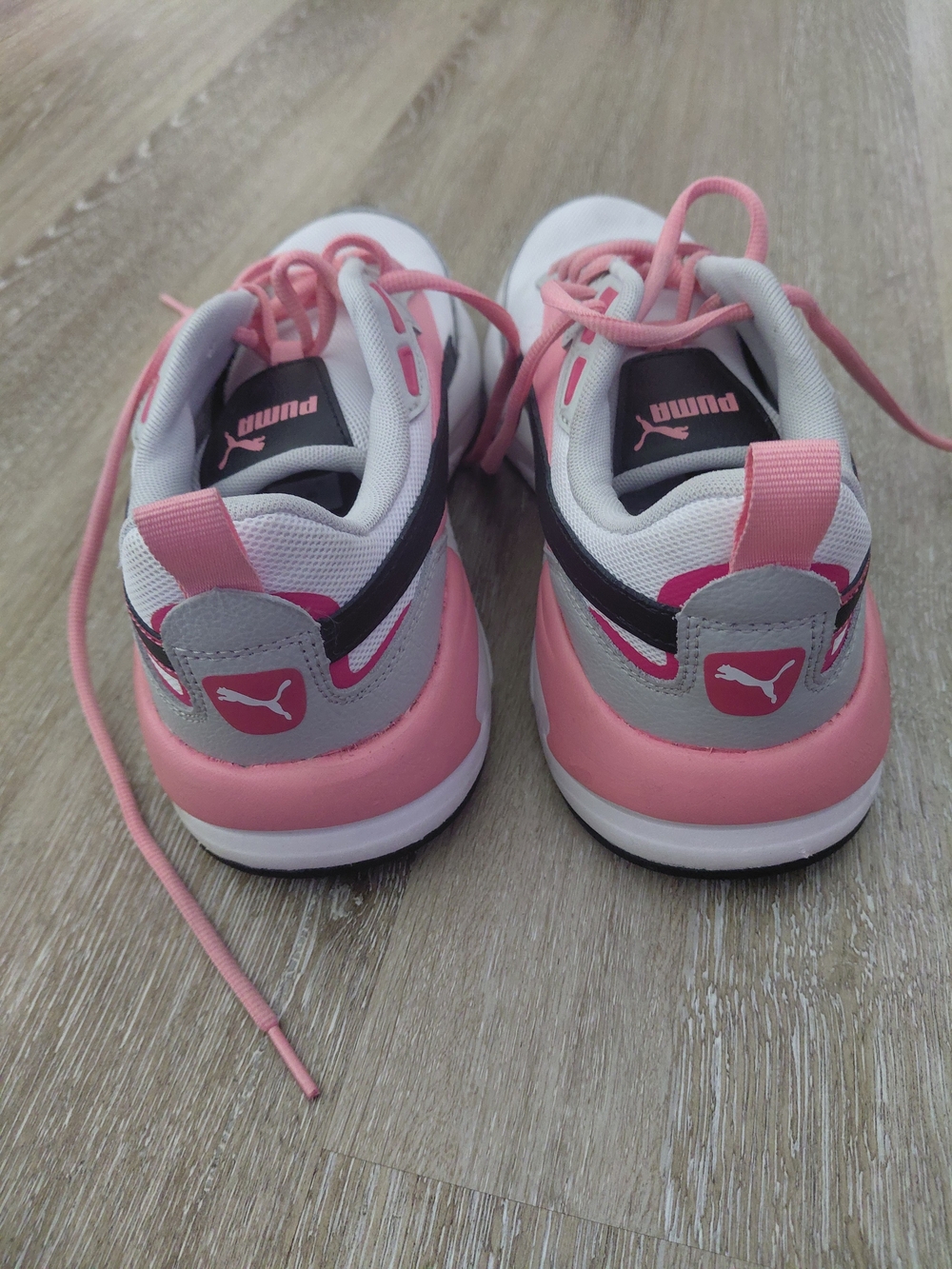 Puma Womens Pink and White Athletic Sneakers